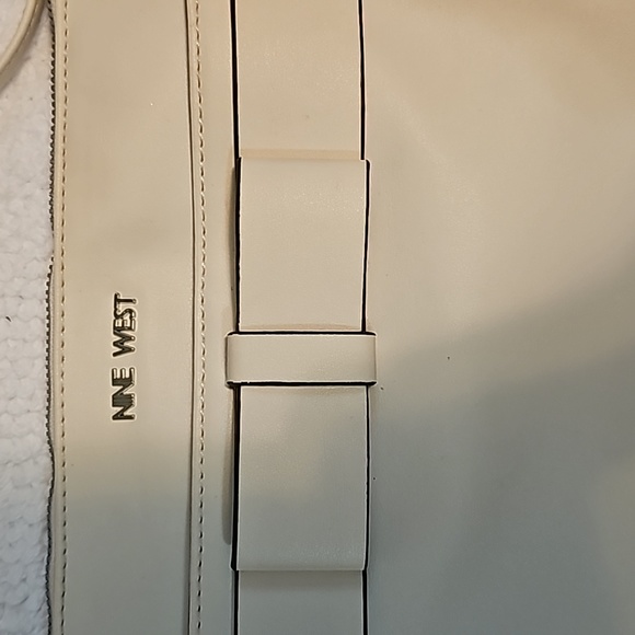 NWOT Nine West crossbody bag, not sure if it's authentic so price shows. - Picture 2 of 9